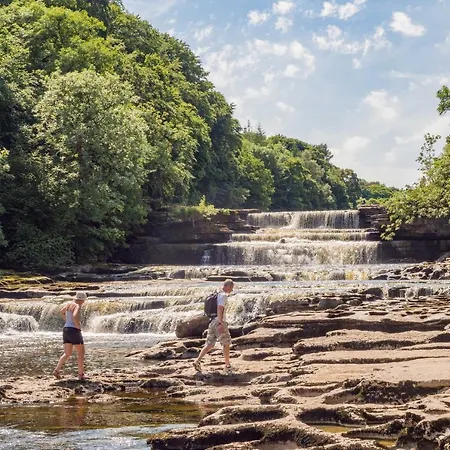 度假居 Oak House 莱伯恩